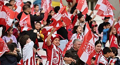 Sivasspor-Fenerbahçe maçında kuzey alt tribünü biletleri satışa sunuluyor