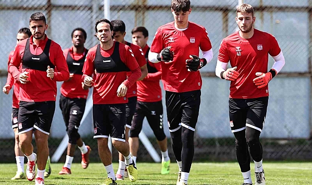 Sivasspor'da Antalyaspor mesaisi sürüyor