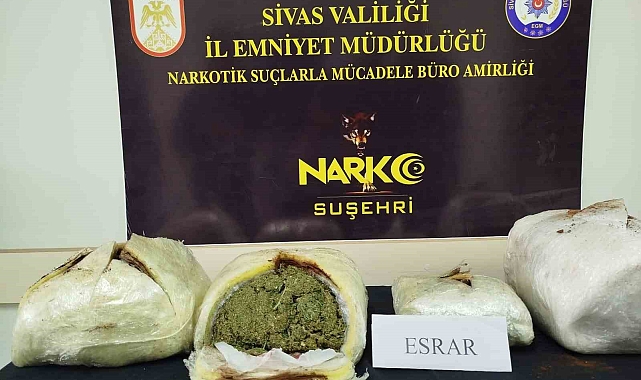 Sivas'ta 5 kilo 100 gram esrar ele geçirildi