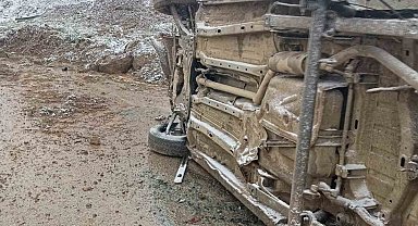 Yozgat'ta hafif ticari araç devrildi: 2 kişi yaralandı