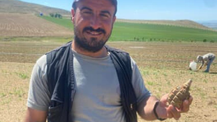 Polatlı’da Soğan Tarlasında 104 Yıllık El Bombası Bulundu
