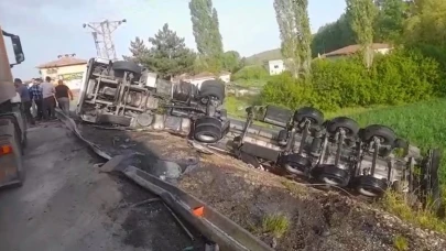 Tır şarampole devrildi, sürücüsü yaralandı