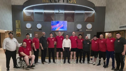 OTURARAK VOLEYBOL ERKEK MİLLİ TAKIMI KARAMAN’DA KAMPA GİRDİ