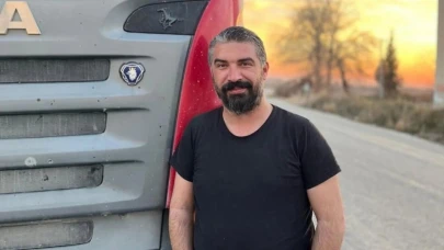 Sivas Divriği’de Tır Devrildi: 2 Kişi Hayatını Kaybetti