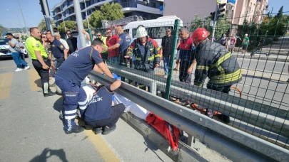 Servis Aracı Motosiklete Çarptı: 1’i Ağır 2 Yaralı