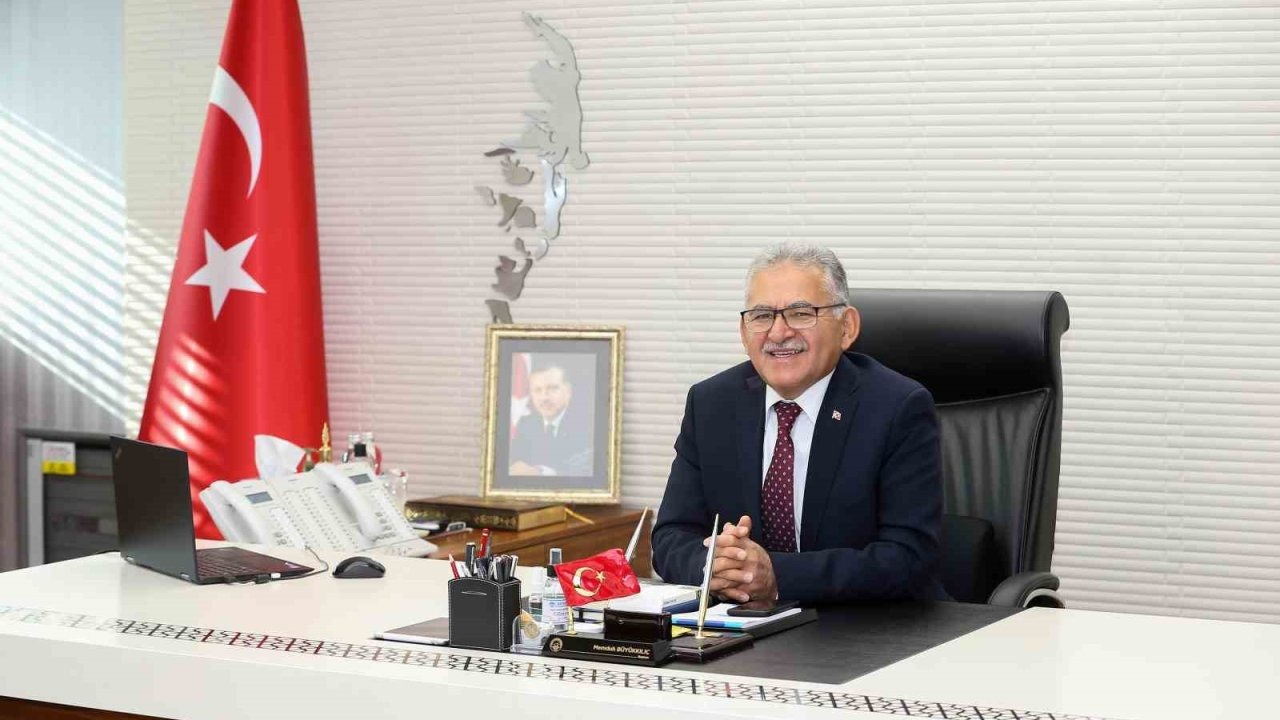 Başkan Büyükkılıç’tan sanayinin merkezi Kayseri’nin başarısına tebrik