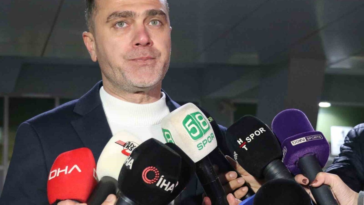 Sivasspor Asbaşkanı Kurbanoğlu: "FIFA yasağı geçici, çözüm için çalışıyoruz"
