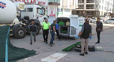 Beton mikserinin altında kalan yaşlı adam hayatını kaybetti