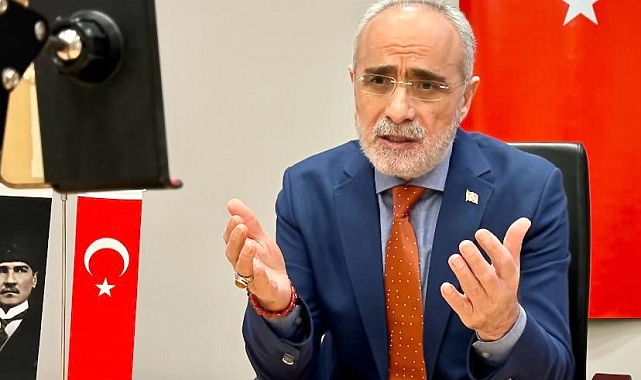 Cumhurbaşkanı Başdanışmanı Topçu: "Çok dil bilen bir insan, her toplumda hayatın içinde hep bir adım önde olmuştur"