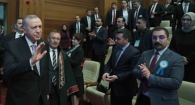 Cumhurbaşkanı Erdoğan: "Kendini devletten üstün görenlerin tepelerine binmeye devam edeceğiz"