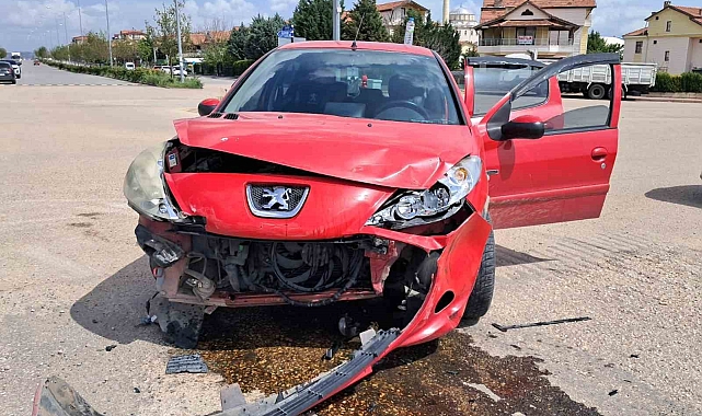 Kırıkkale'de iki otomobil çarpıştı: 1 yaralı