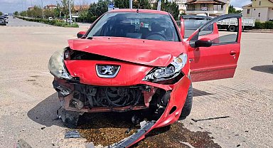 Kırıkkale'de iki otomobil çarpıştı: 1 yaralı