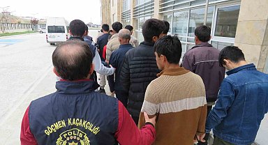 Kırşehir'de 18 düzensiz göçmen yakalandı