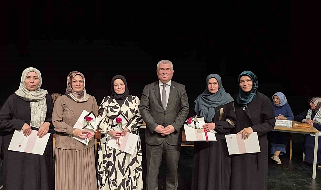 Yetişkin Kur'an kursu öğrencileri bilgilerini yarıştırdı