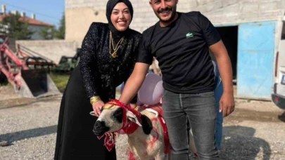 Karapınar'da Nişanlıya Süslemeli Koyun Hediyesi Geleneği Yaşatılıyor: Altın Bilezikle Taçlandırıldı!