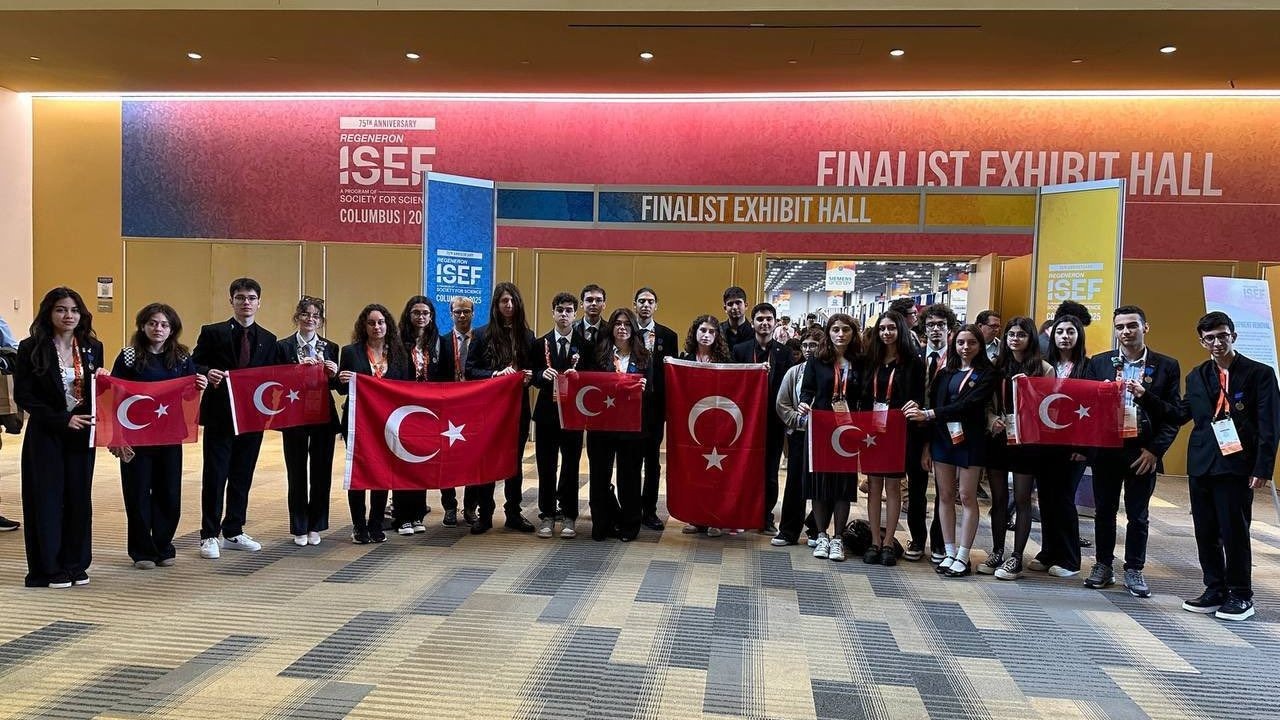 Lise öğrencilerinden gururlandıran başarı: 5 ödül