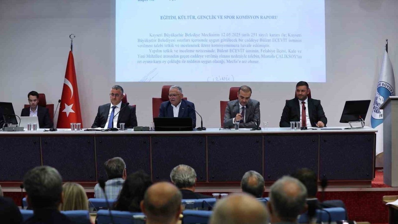 Büyükşehir Meclisi’nden Kartal Katlı Kavşağı Projesi için ’alternatif yol’ kararı