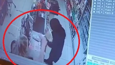 Zincir Markette Şok Anlar: Kadın Çalışanlar Birbirine Girdi