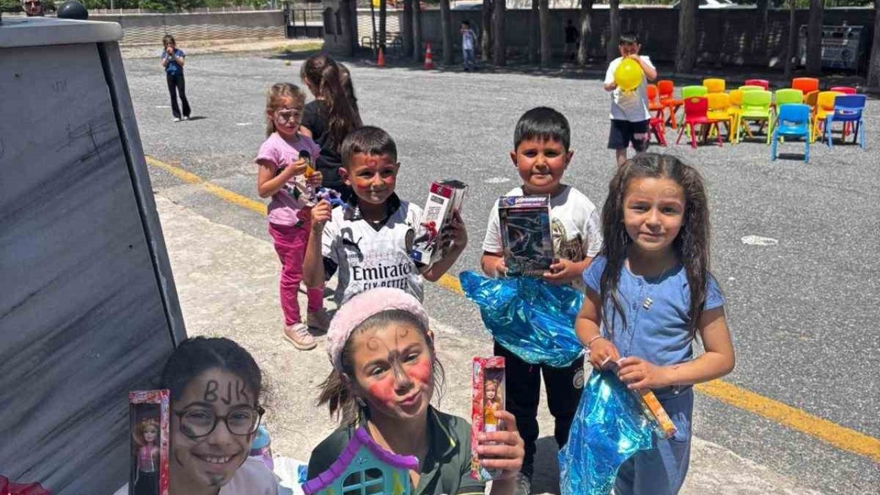ERÜ’den "Spor Yap, Karne hediyesini kap’ etkinliği