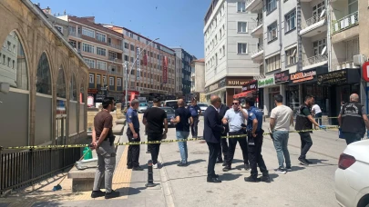 Yolda Karşılaştılar, Kavga Kanlı Bitti: Tabanca Kabzası Kafasına İndi