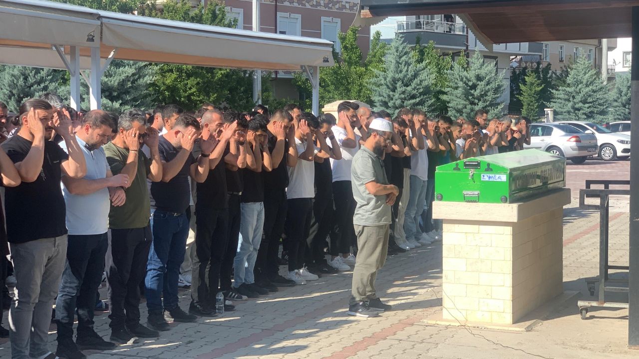 Motor Tutkunu Erdal Yayla Son Yolculuğuna Uğurlandı