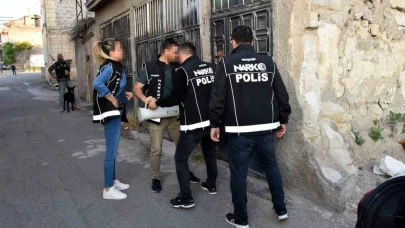 Nevşehir’deki narkotik operasyonunda 26 kişi tutuklandı