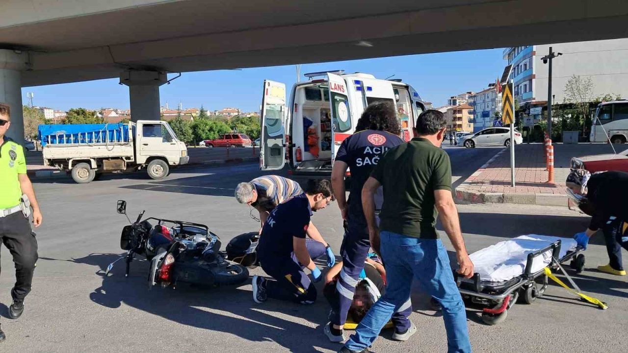 Karaman'da Motosiklet ile Otomobil Çarpıştı: Bir Yaralı