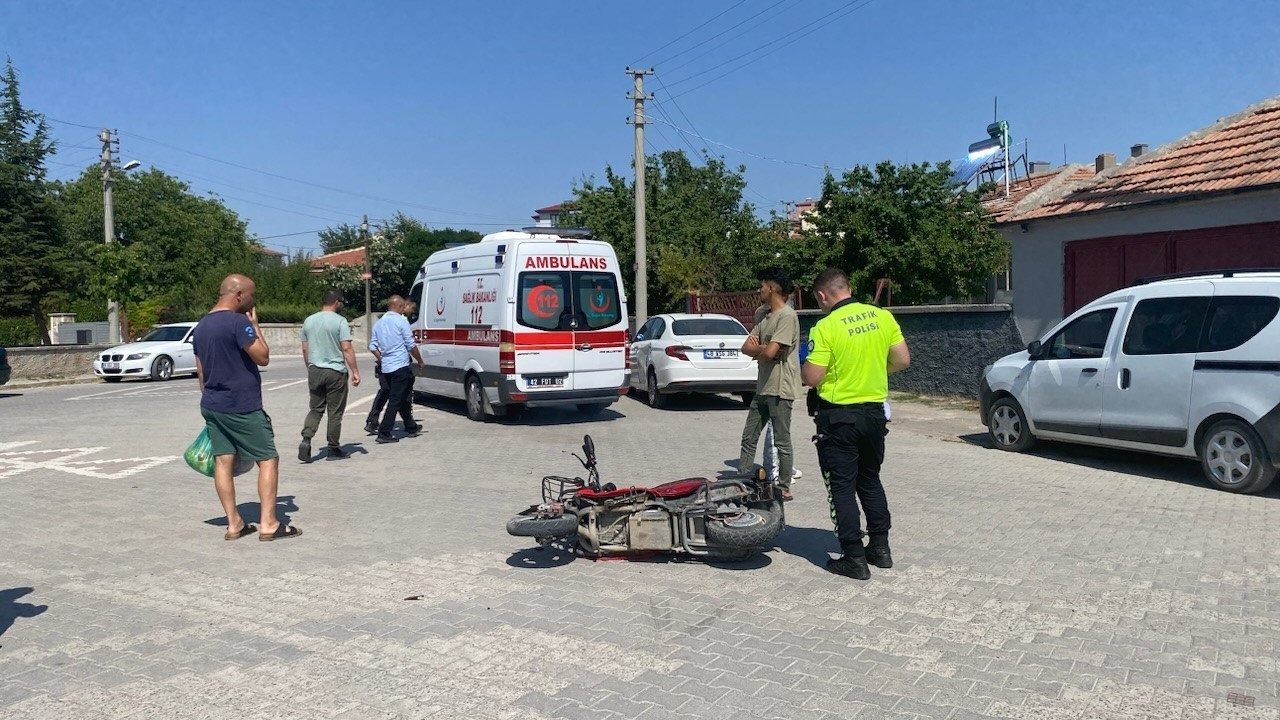 Kulu’da elektrikli bisiklet otomobile çarptı: 1 yaralı