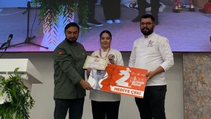 Karaman'ın Altın Gençleri Niğde'yi Fethetti: KMÜ'lü Şef Adayları Madalyaları Topladı!