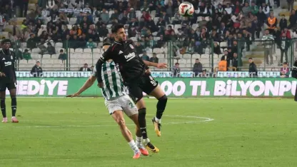 Konyaspor: 0 - Beşiktaş: 1 (İlk yarı)