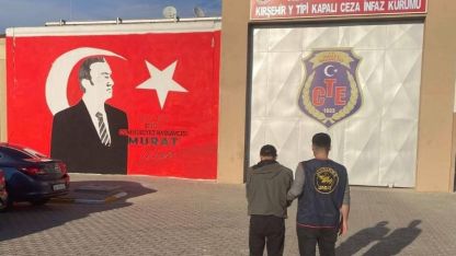Hırsızlık suçundan aranan şahıs yakalandı