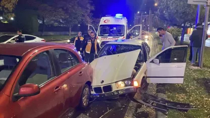 Sivas’ta 5 araç birbirine girdi: 1 kişi yaralandı