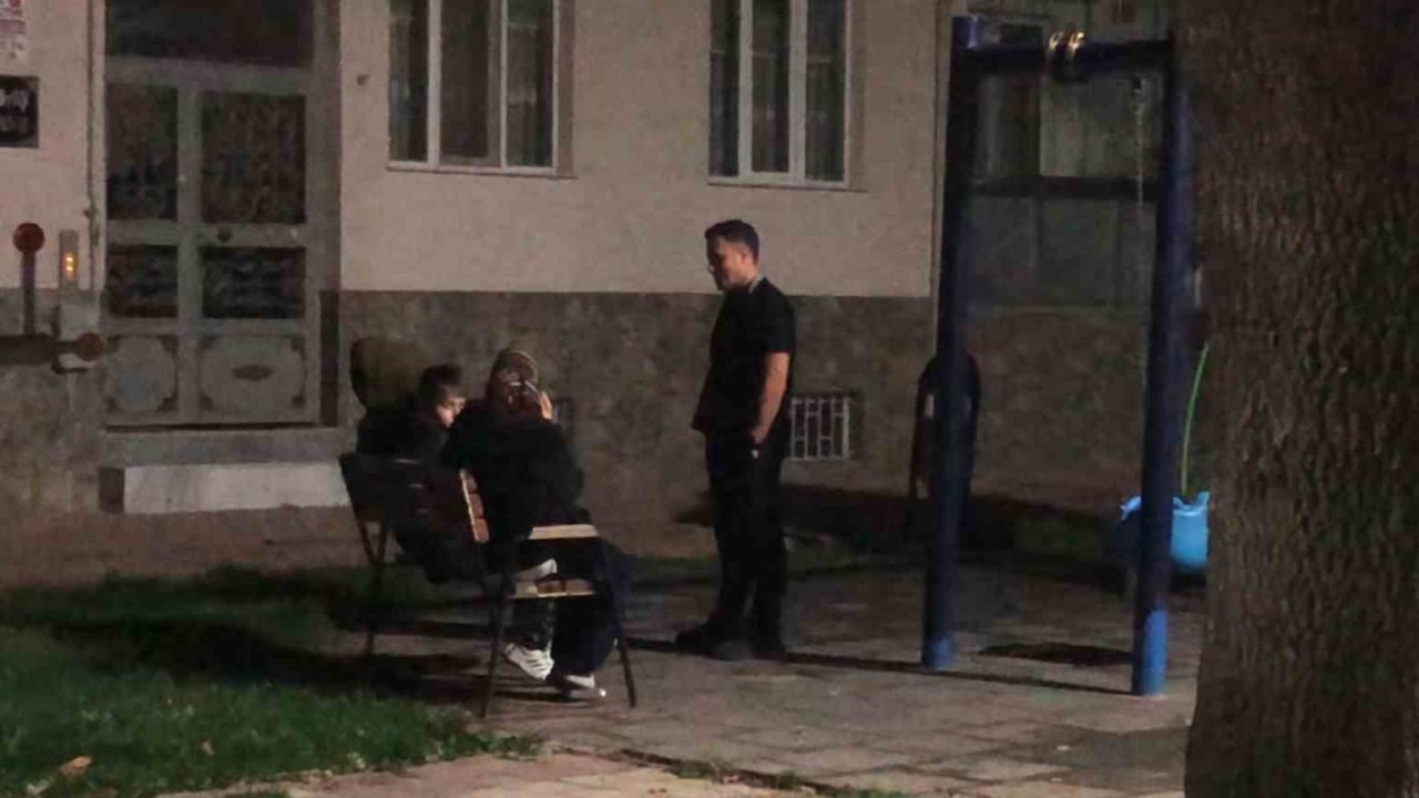 Balıkesir’deki deprem Eskişehir’de de hissedildi, vatandaşlar sokağa çıktı