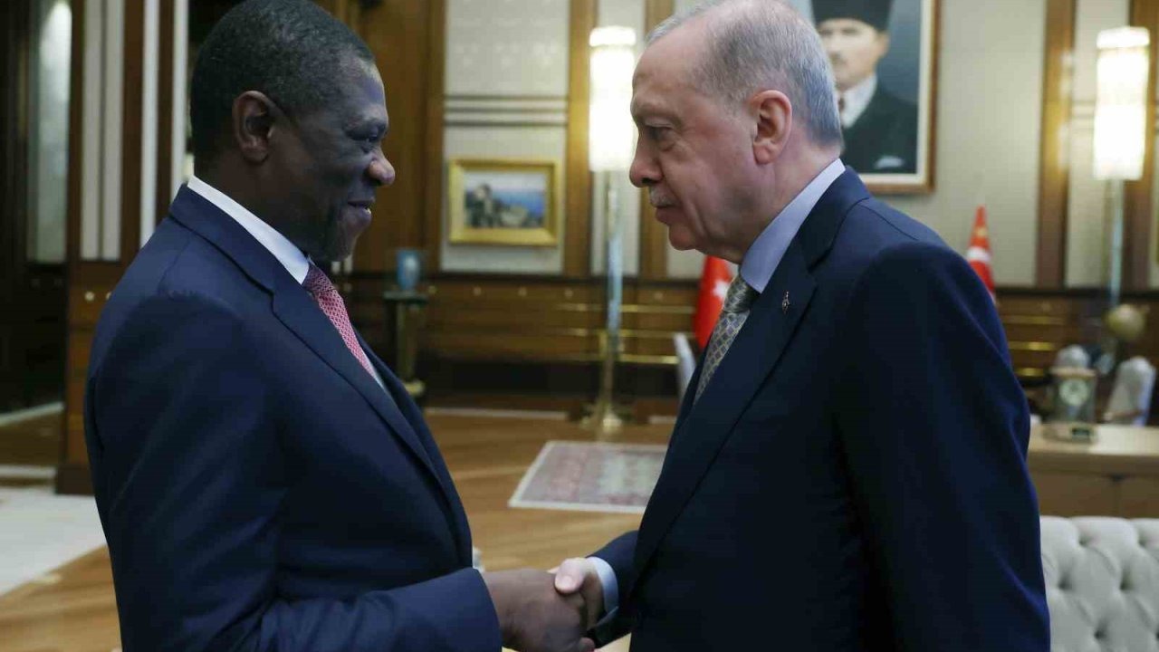 Cumhurbaşkanı Erdoğan, Güney Afrika Cumhuriyeti Cumhurbaşkanı Yardımcısı Mashatile’yi kabul etti