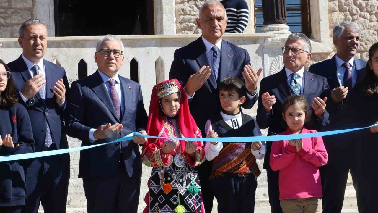 Cuntacılar cezaevine dönüştürmüştü, Numan Efendi Kütüphanesi olarak hizmete açıldı