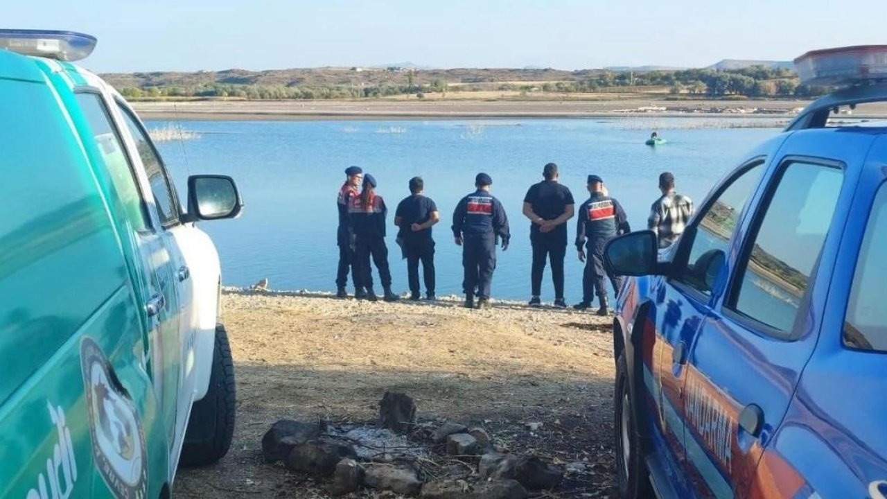 Kaçak avlanan 1 ton sazan balığı tekrar ırmağa bırakıldı