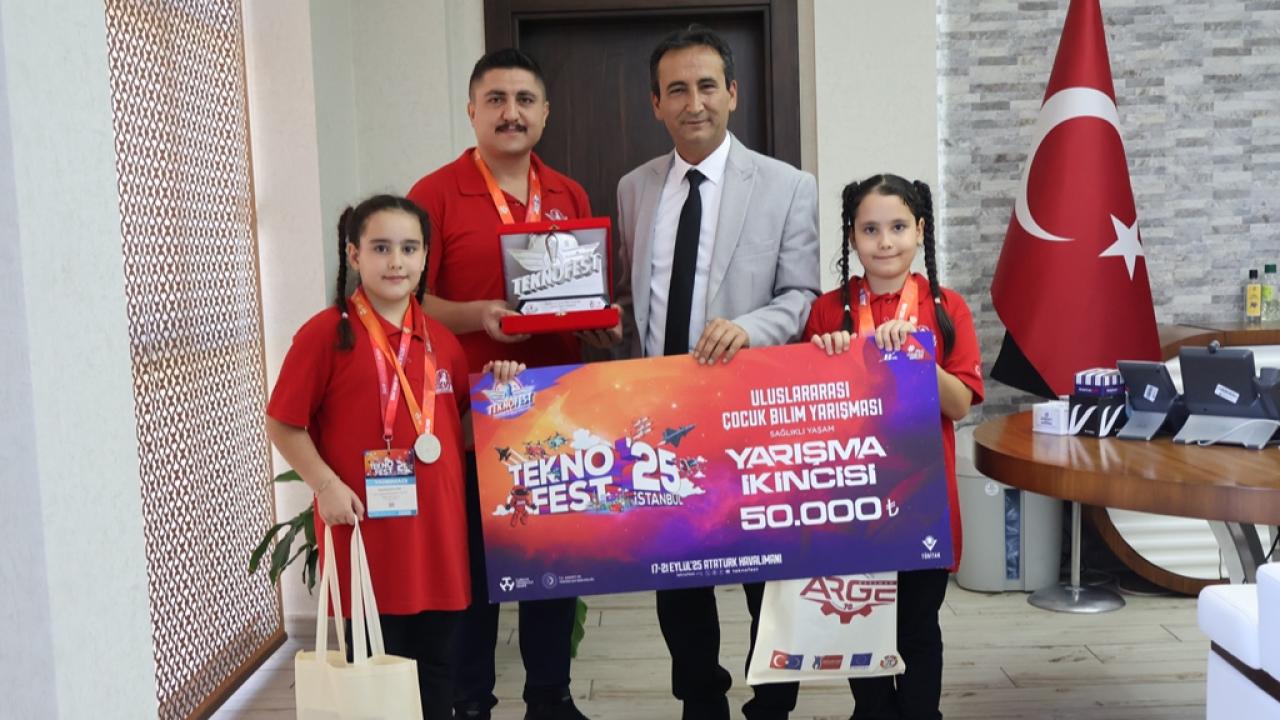 Karaman, TEKNOFEST 2025’te İki Büyük Başarıya İmza Attı