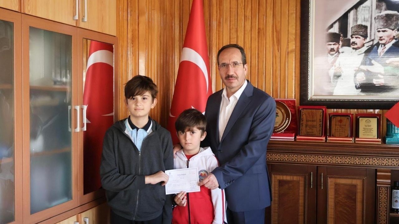 Kardeşlerden anlamlı ve duygu yüklü bağış