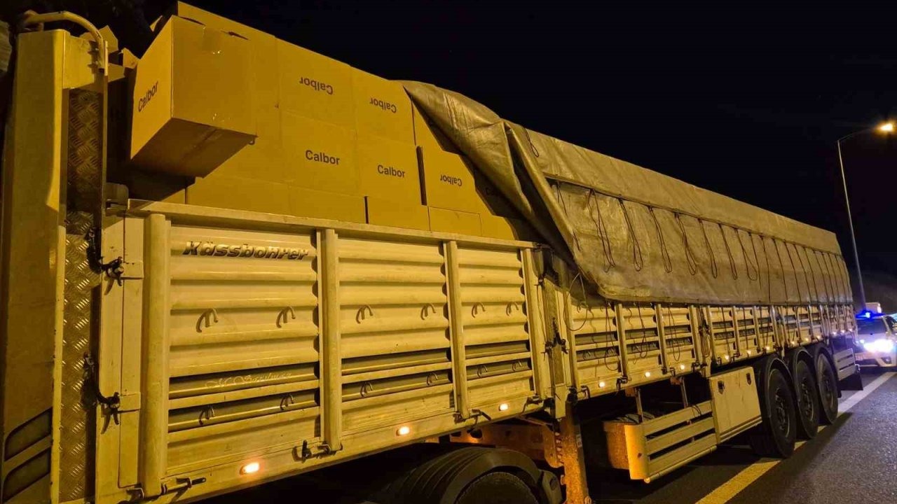 Kırşehir’de 9 milyon 800 bin adet mükerrer bandrollü makaron ele geçirildi