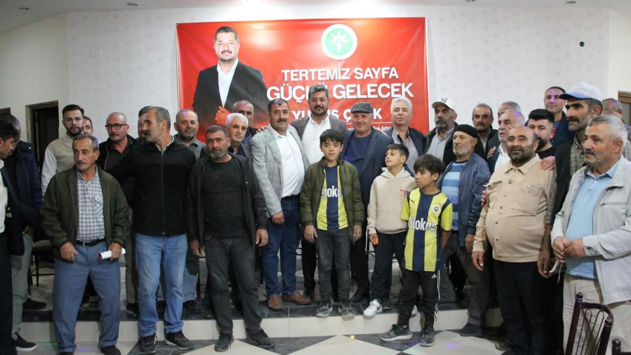 YUNUS BAŞKAN GÖNÜLLERDE TAHT KURUYOR