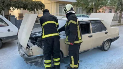 Karaman’da alev alan Fiat Tofaş’ı vatandaşlar söndürdü