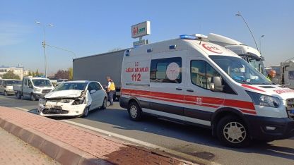 Kayseri’de 5 araç birbirine girdi: 5 yaralı