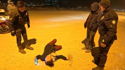 Bekçiler, "Eve bırakalım" dedi, alkollü kadın "Ölümü bulursunuz" cevabını verdi