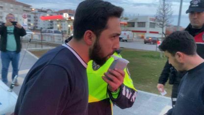 Alkollü sürücü emniyeti alarma geçirdi, ehliyeti daimi iptal edildi