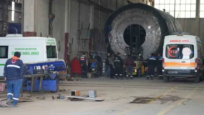 3 ton sac levhanın altında can veren 2 işçinin soruşturmasıyla ilgili yeni gelişme: İşletme sahibi, müdür ve şef gözaltında