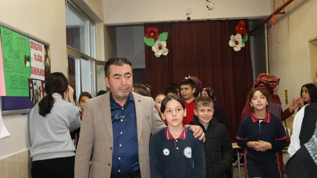 Bünyan’da Gazze ve Doğu Türkistan için düzenlenen hayır panayırına yoğun ilgi