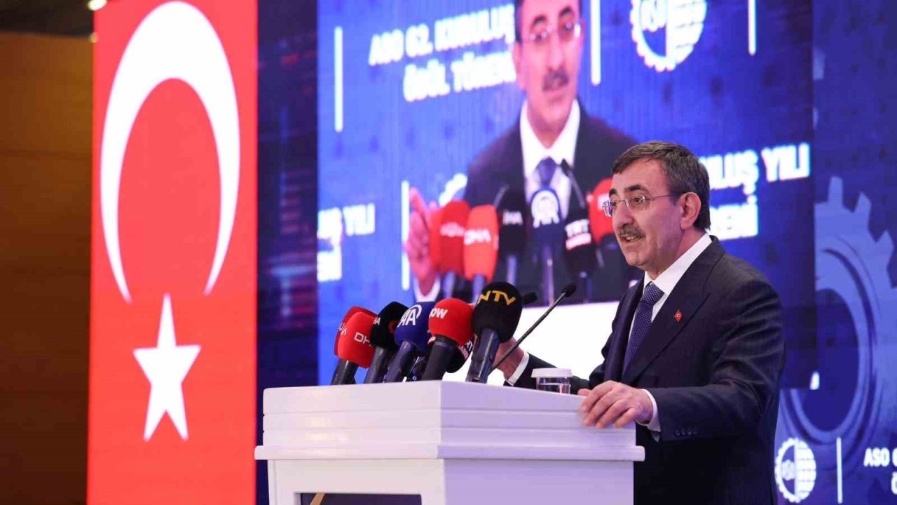 Cumhurbaşkanı Yardımcısı Yılmaz: &quot;&quot;Enflasyon tekrar düşüş eğilimine girmiş durumda&quot;