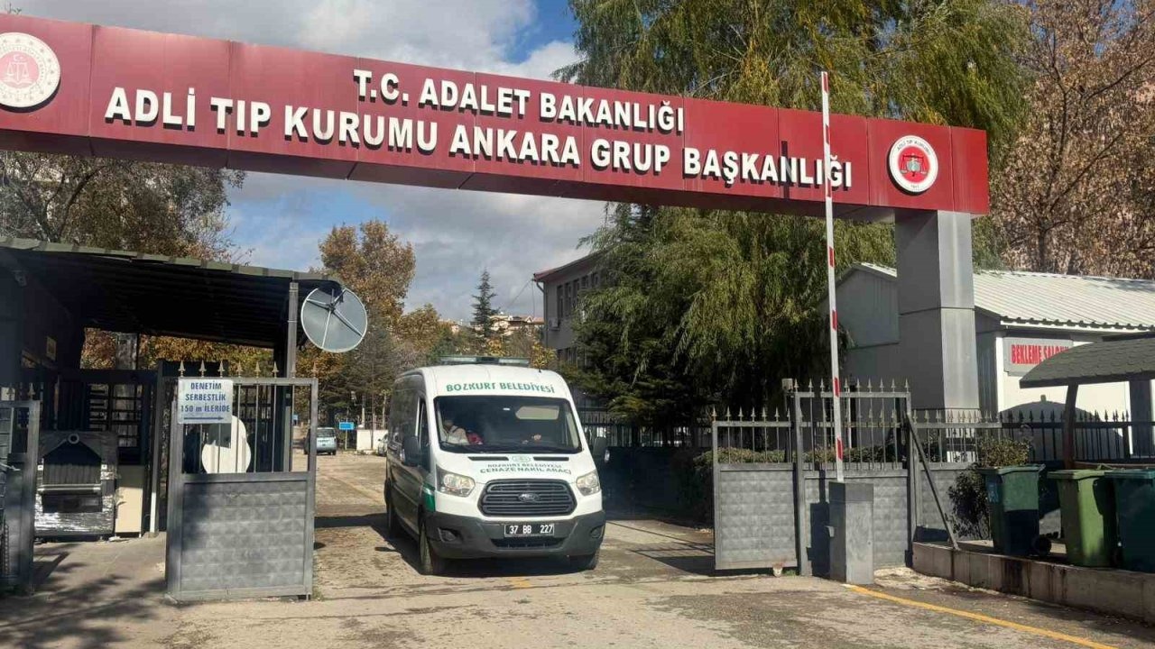 Kastamonu’da ölü bulunan anne ile oğlunun Ankara’daki otopsi işlemleri tamamlandı