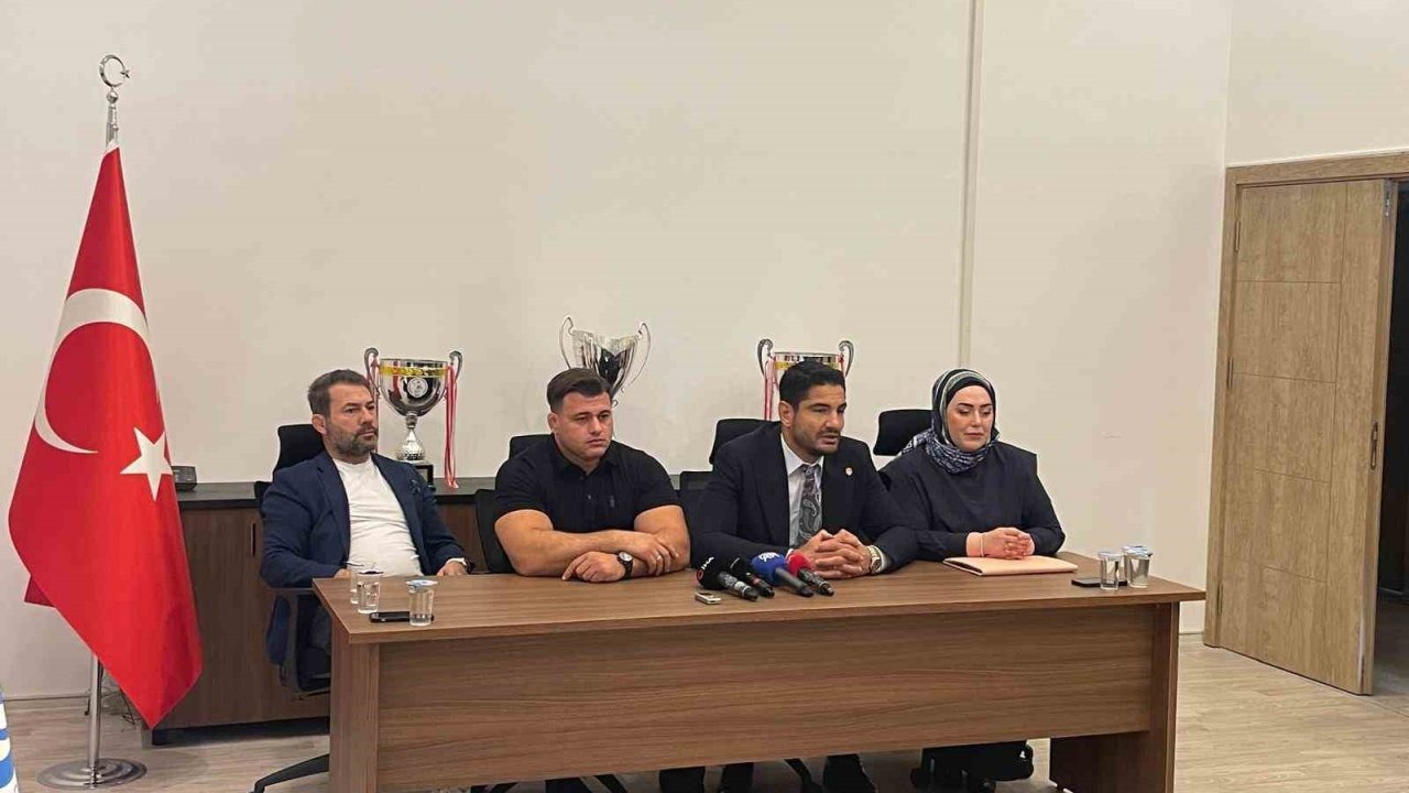 Milli güreşçi Rıza Kayaalp minderlere geri dönüyor