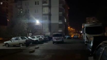 Kayseri’de ekipler 1 saat arayla yaşanan farklı olaylarda bıçakla yaralanan 2 şahsı araçta buldu